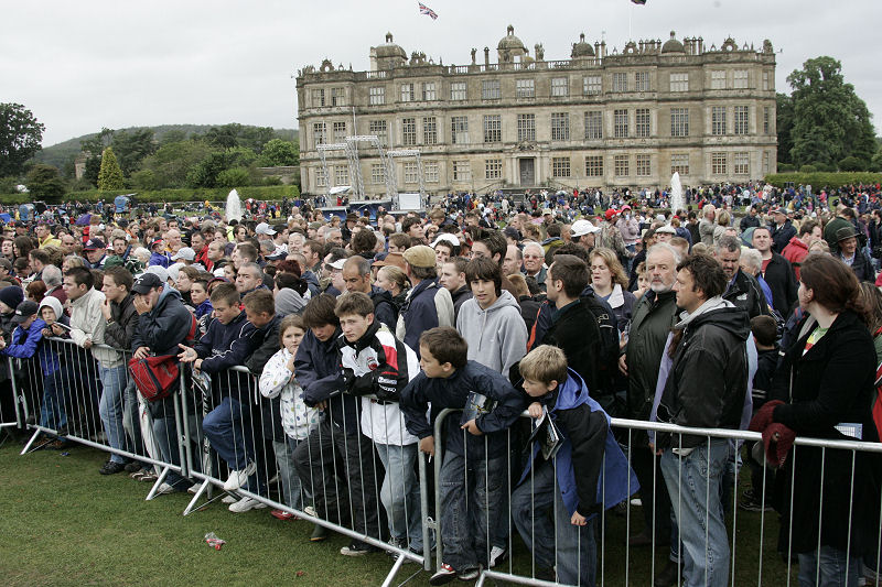 Longleat House With Lots Of People A8V3148