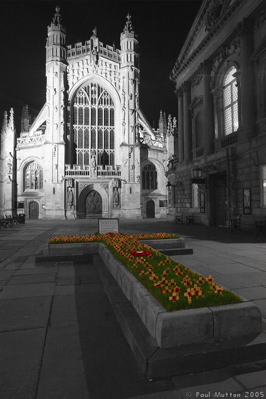 Bath Abbey And Rememberance Poppies Cross Desaturated IMG 1015