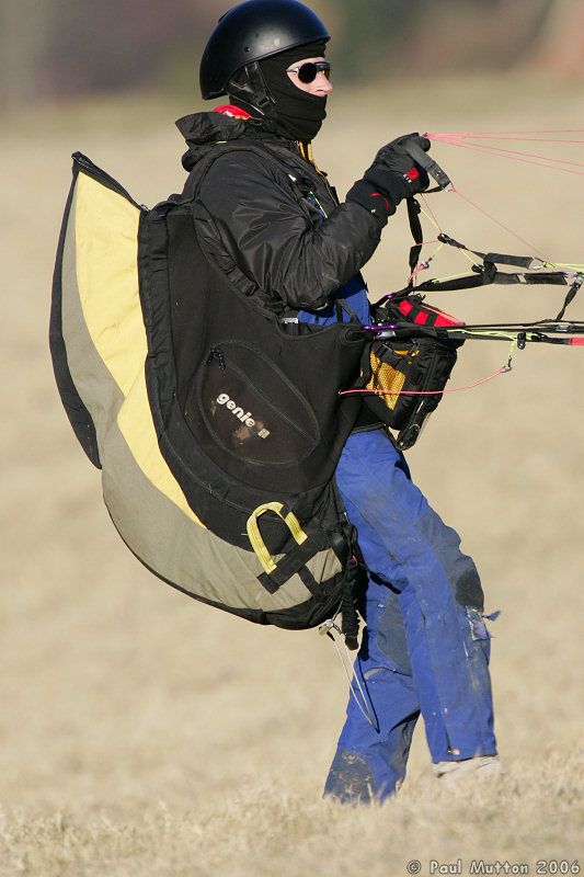 Paraglider preparing for take off T2E8203