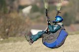 Paragliding close to ground T2E8195