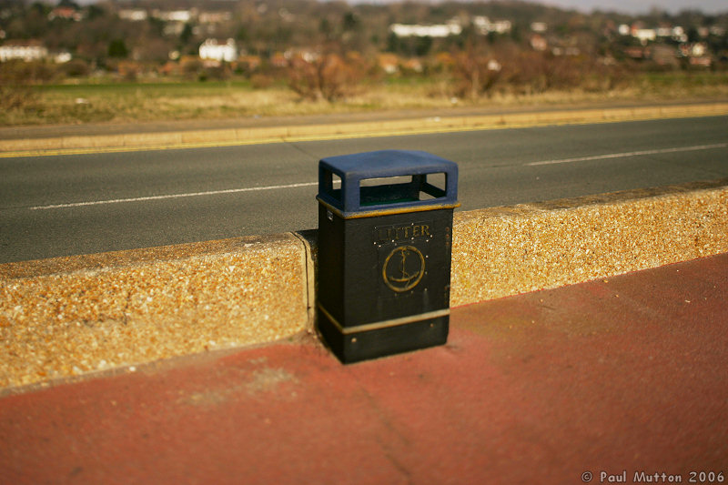 Hythe Sandgate Model Rubbish Bin A8V8463